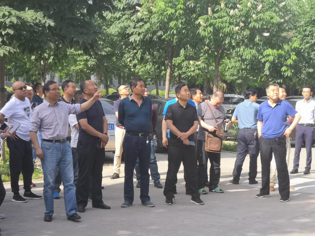 刘西平介绍警务室建设